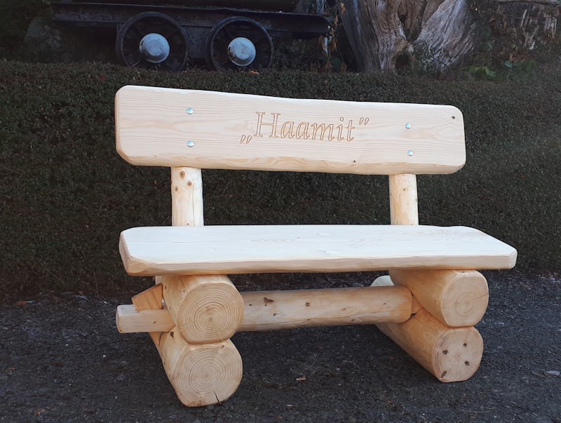 Bank mit Gravur Haamit